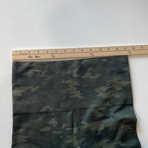 SPANX Seamless Leggings for Women Tummy Control Green Camo Size M - Picture 12 of 12